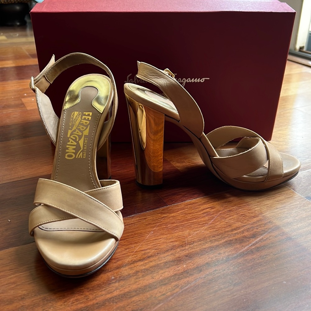 Nude heels by Ferraramo